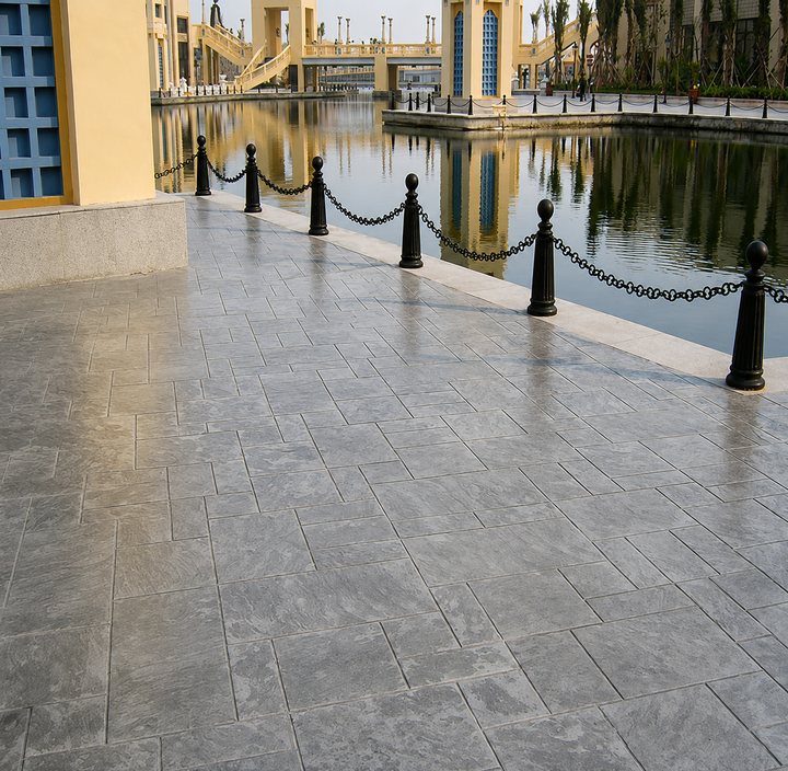 Matrițe pentru beton amprentat cu aspect de piatră rectangulară, ideale pentru aleile de pe malul apei și spațiile publice.