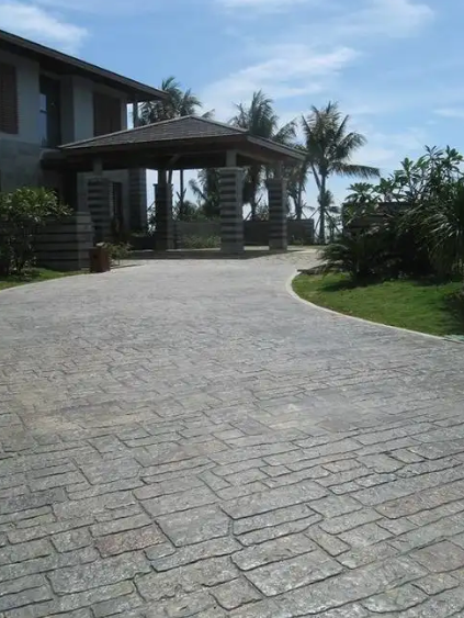How to Match ConcreteStampMold Patterns with Residential Landscape Design