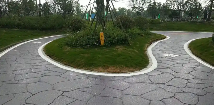 ConcreteStampMold for Curved and Branching Landscape Paths: Layout & Design Guide