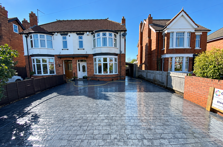 Best Concrete Stamp Molds for Residential Driveways: What Buyers Should Know Before Choosing