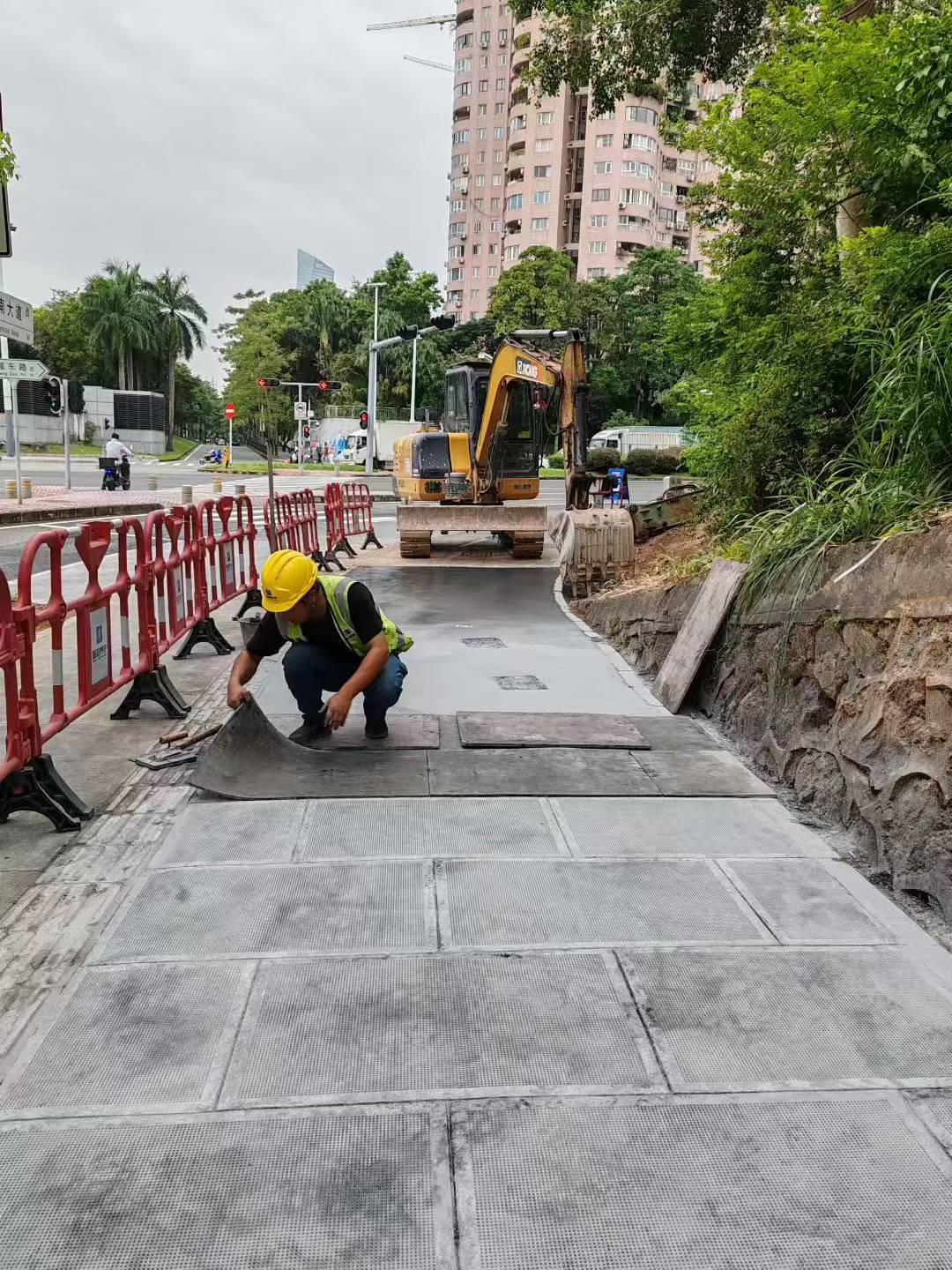 Concrete Stamp Molds for Sidewalk Construction: How Stamped Concrete Tools Improve Pedestrian Pavement Projects